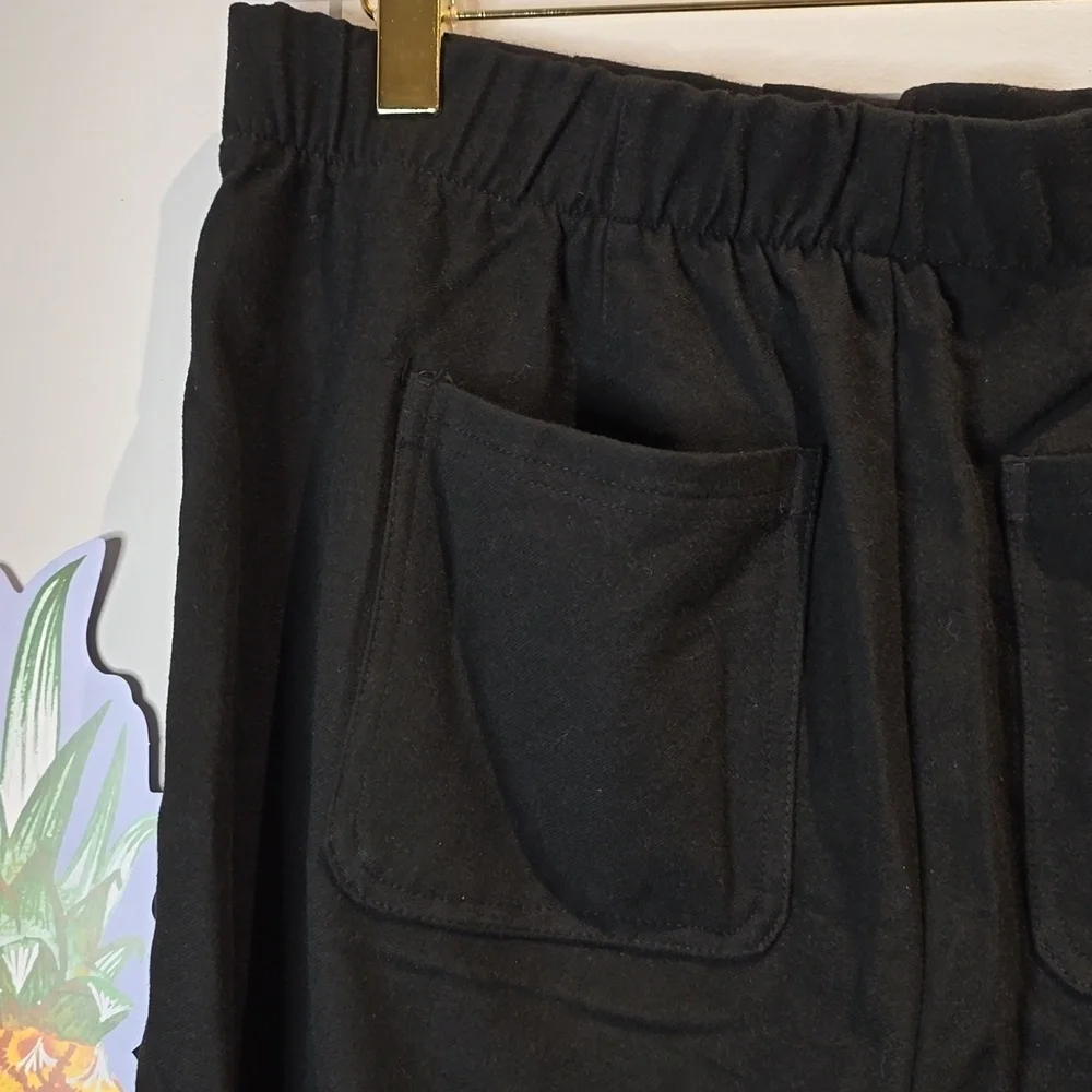 Torrid - Relaxed Straight Leg Brushed Twill High-Rise Pant in Deep Black​​​​ - Picture 5 of 11